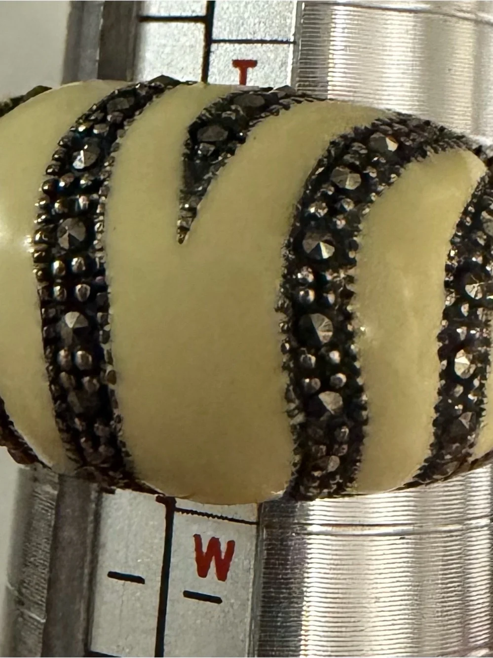 Vtg Sterling Silver Thai Cream Enamel Stripe Dome Ring